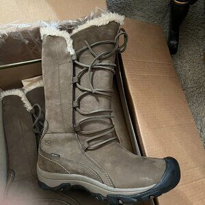 keen high boors size 10